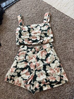 Abercrombie & Fitch Floral Linen Set — Crop Top Size S + Shorts Size XS